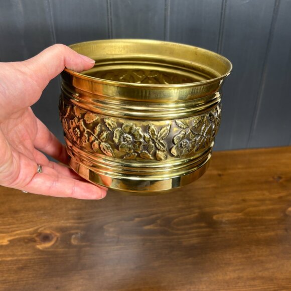 Vintage Embossed Brass Planter with Floral Design Rustic Patina Jardiniere - Picture 6 of 12